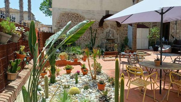 Hotel El Castell Embruixat Saint-Hippolyte  Esterno foto