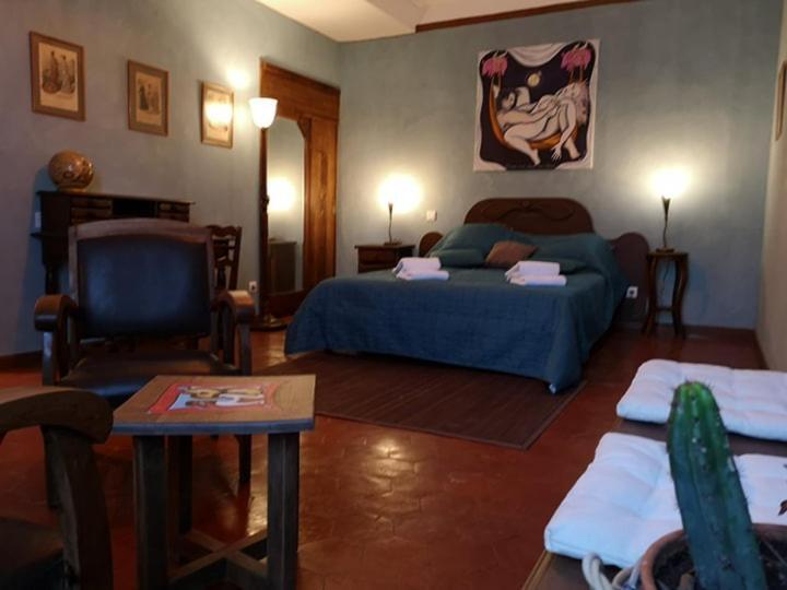 Hotel El Castell Embruixat Saint-Hippolyte  Esterno foto