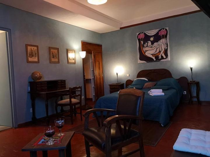 Hotel El Castell Embruixat Saint-Hippolyte  Esterno foto